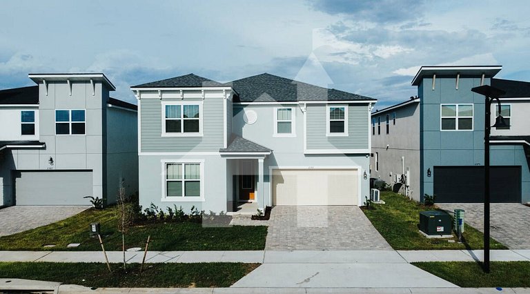 Vacation Home Near Disney, 9 bedrooms