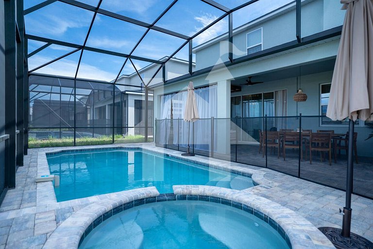 Vacation Home Near Disney, 9 bedrooms