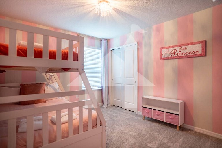 Vacation Home Near Disney, 6 bedrooms