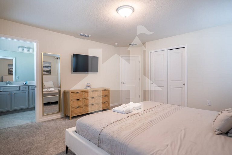 Vacation Home Near Disney, 6 bedrooms