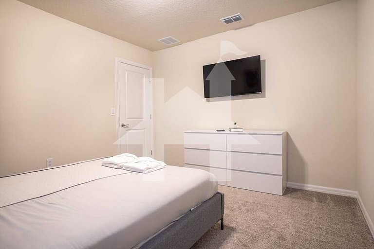 Vacation Home Near Disney, 6 bedrooms