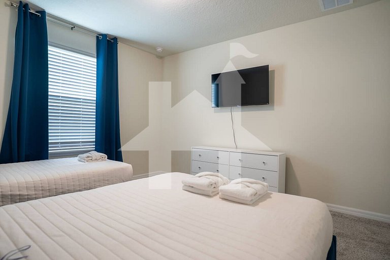 Vacation Home Near Disney, 6 bedrooms