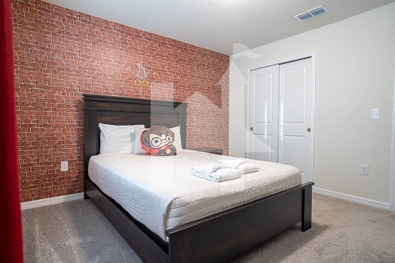 Vacation Home Near Disney, 6 bedrooms