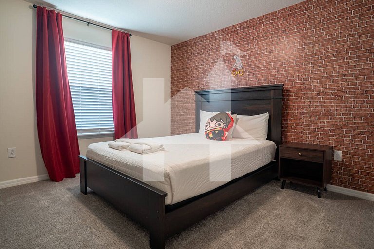 Vacation Home Near Disney, 6 bedrooms