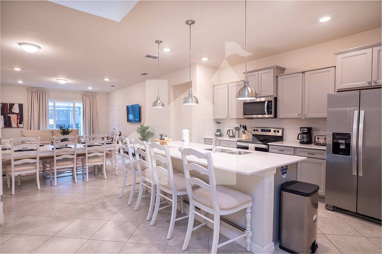 Vacation Home Near Disney, 6 bedrooms