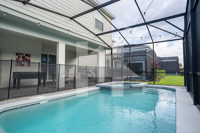 Vacation Home Near Disney, 6 bedrooms