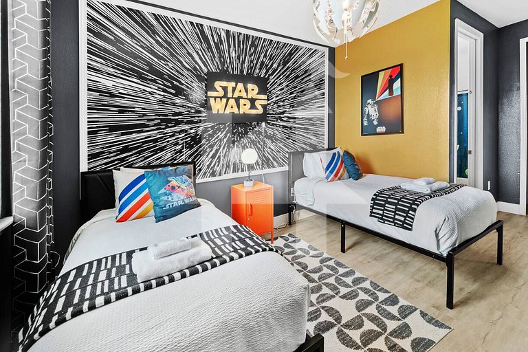 Vacation Home Near Disney, 7 bedrooms