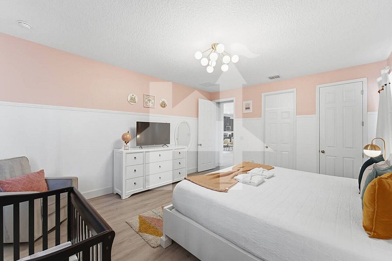 Vacation Home Near Disney, 7 bedrooms
