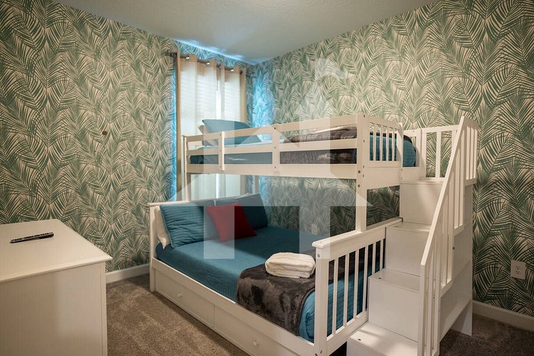 Vacation Home Near Disney, 6 bedrooms