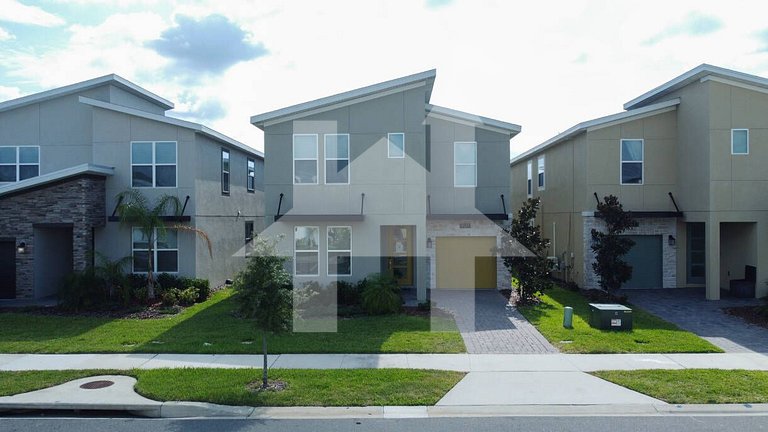 Vacation Home Near Disney, 6 bedrooms