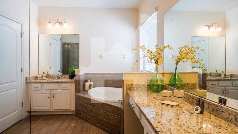 Vacation Home Near Disney, 6 bedrooms