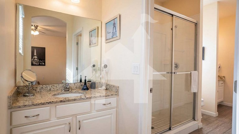 Vacation Home Near Disney, 6 bedrooms