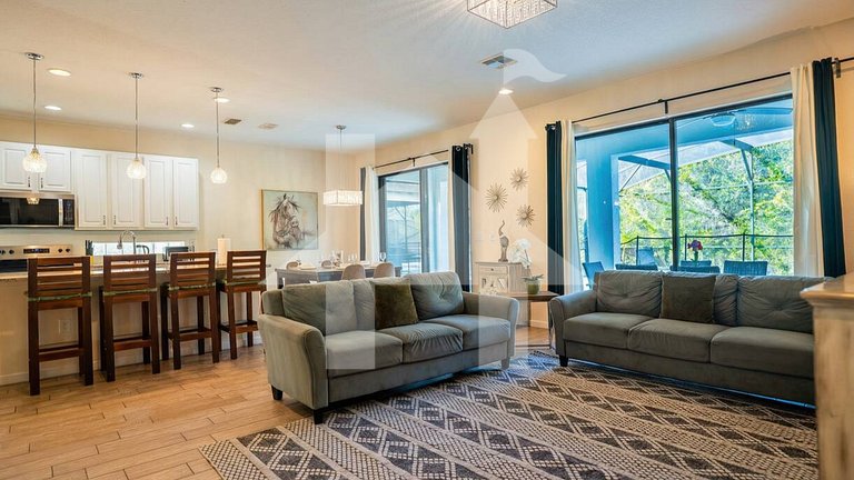 Vacation Home Near Disney, 6 bedrooms