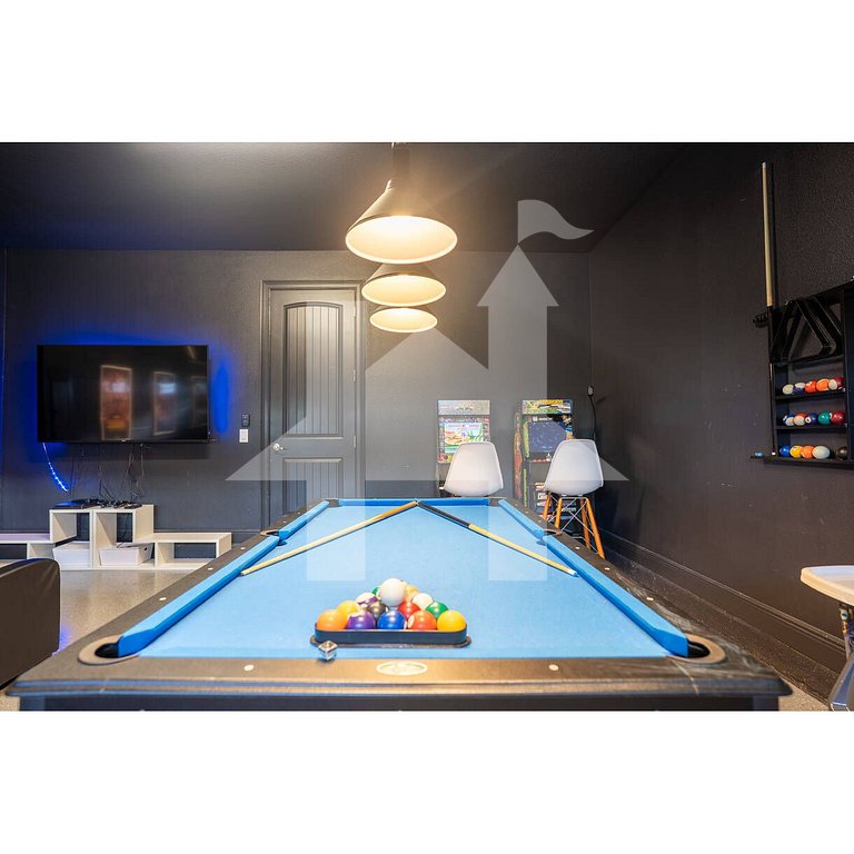 Vacation Home Near Disney, 6 bedrooms