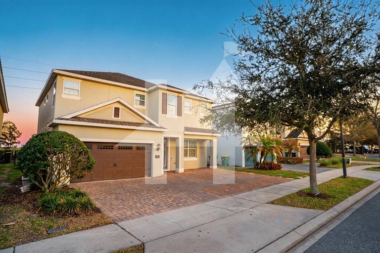 Vacation Home Near Disney, 6 bedrooms