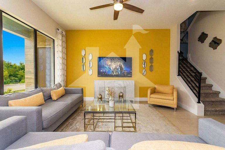 Vacation Home Near Disney, 5 bedrooms