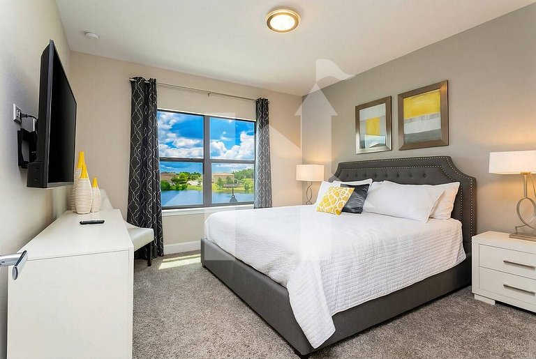 Vacation Home Near Disney, 5 bedrooms