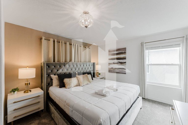 Vacation Home Near Disney, 5 bedrooms