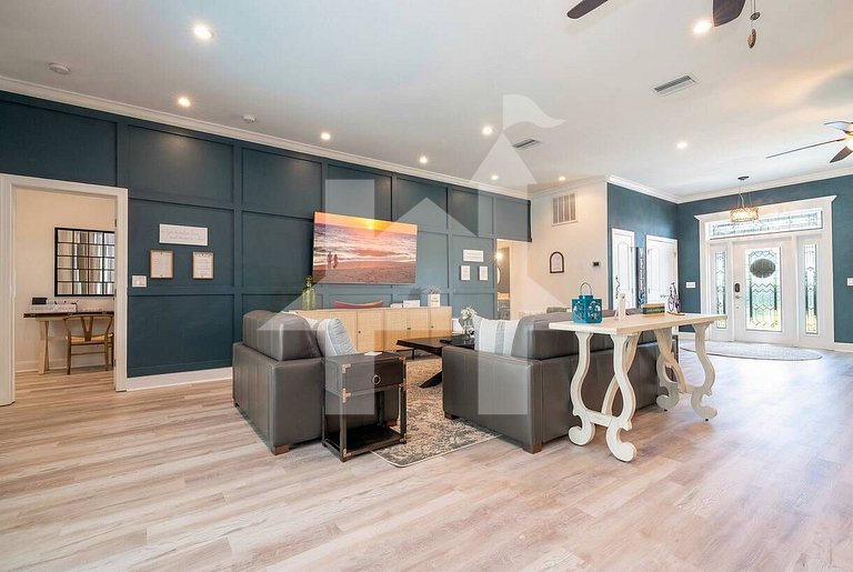 Vacation Home Near Disney, 4 bedrooms