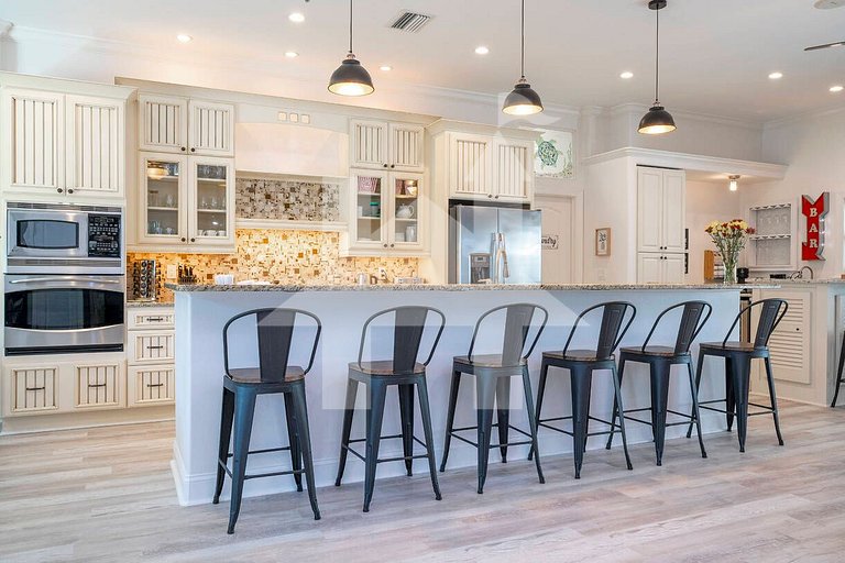 Vacation Home Near Disney, 4 bedrooms