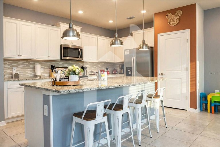 Vacation Home Near Disney, 5 bedrooms