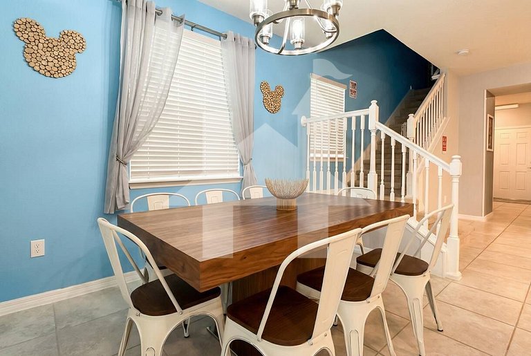 Vacation Home Near Disney, 5 bedrooms