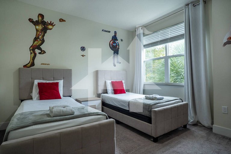 Vacation Home Near Disney, 4 bedrooms