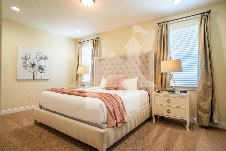 Vacation Home Near Disney, 6 bedrooms