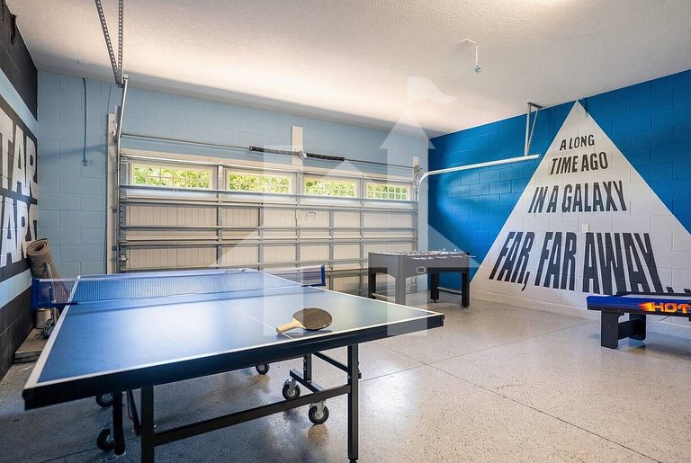 Vacation Home Near Disney, 6 bedrooms