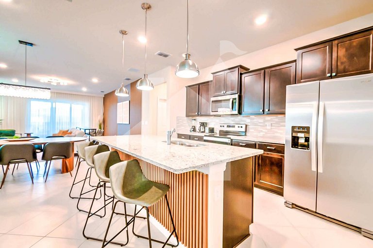 Vacation Home Near Disney, 7 bedrooms