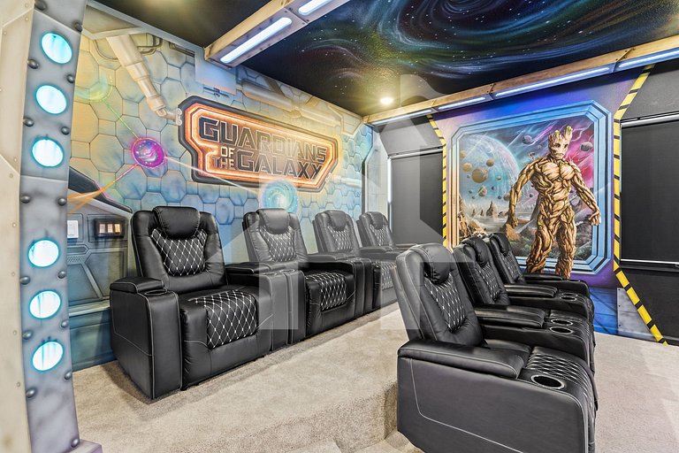 Vacation Home Near Disney, 6 bedrooms