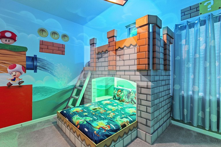 Vacation Home Near Disney, 6 bedrooms