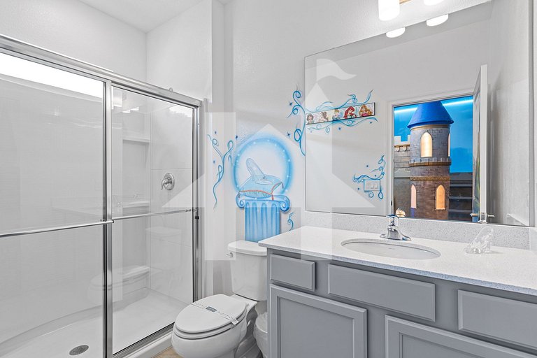 Vacation Home Near Disney, 6 bedrooms