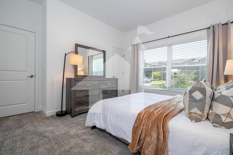 Vacation Home Near Disney, 4 bedrooms