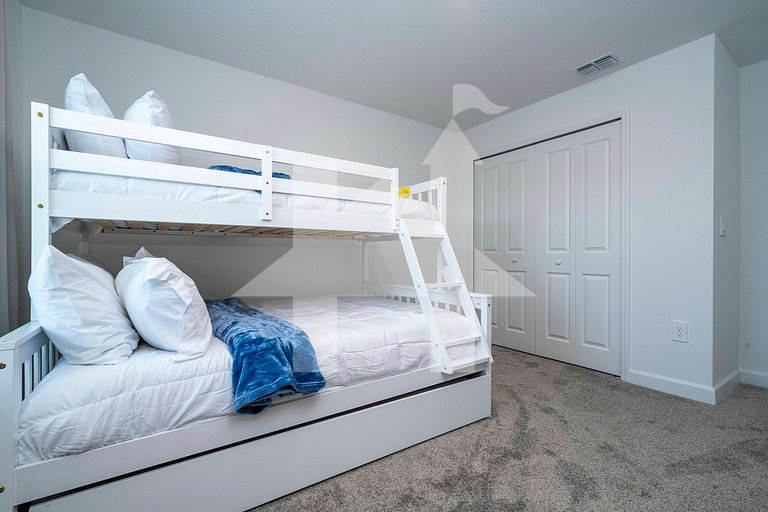 Vacation Home Near Disney, 4 bedrooms