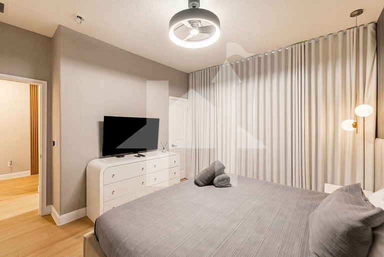 Vacation Home Near Disney, 4 bedrooms