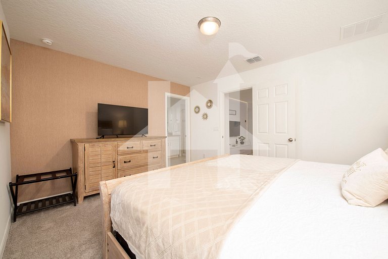 Vacation Home Near Disneym - 3 bedrooms