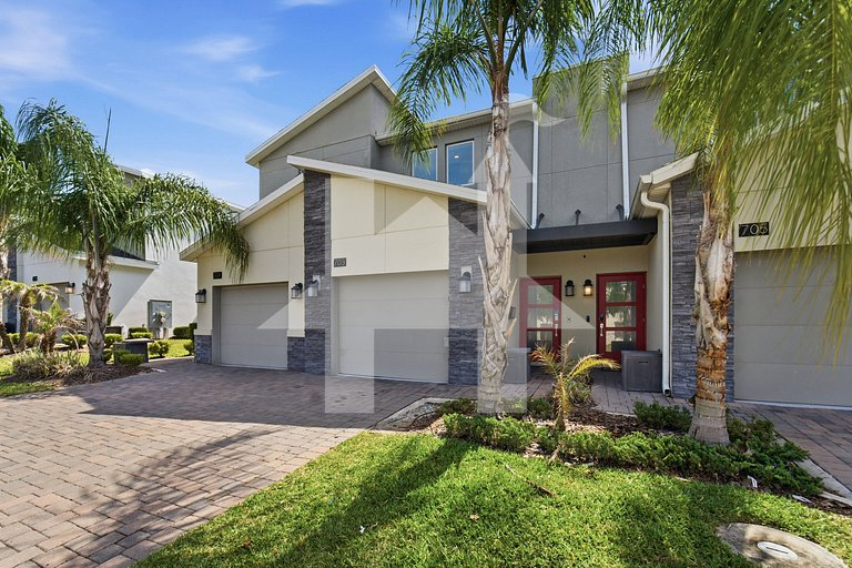 Vacation Home Near Disney - 3 Bedrooms