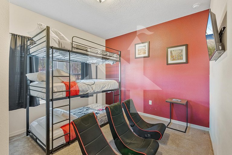 Vacation Home Near Disney - 4 Bedrooms