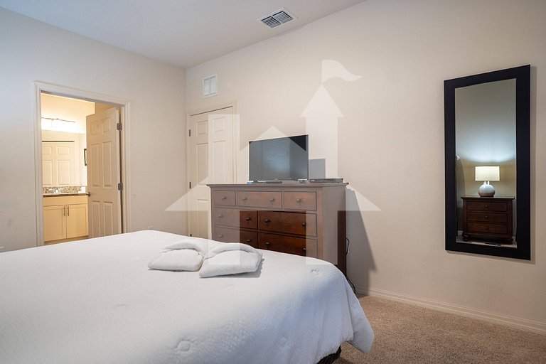Vacation Home Near Disney - 4 Bedrooms