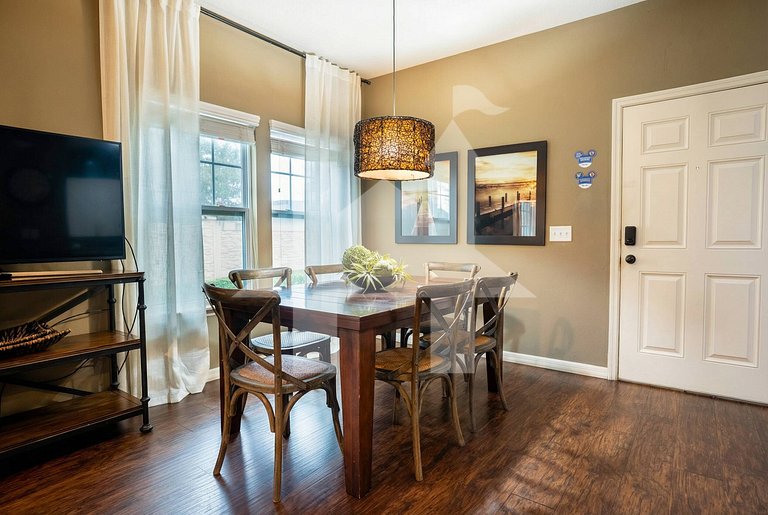 Vacation Home Near Disney - 4 Bedrooms