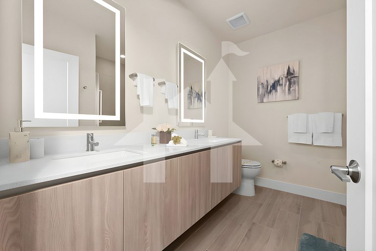 Vacation Home Near Disney - 4 Bedrooms