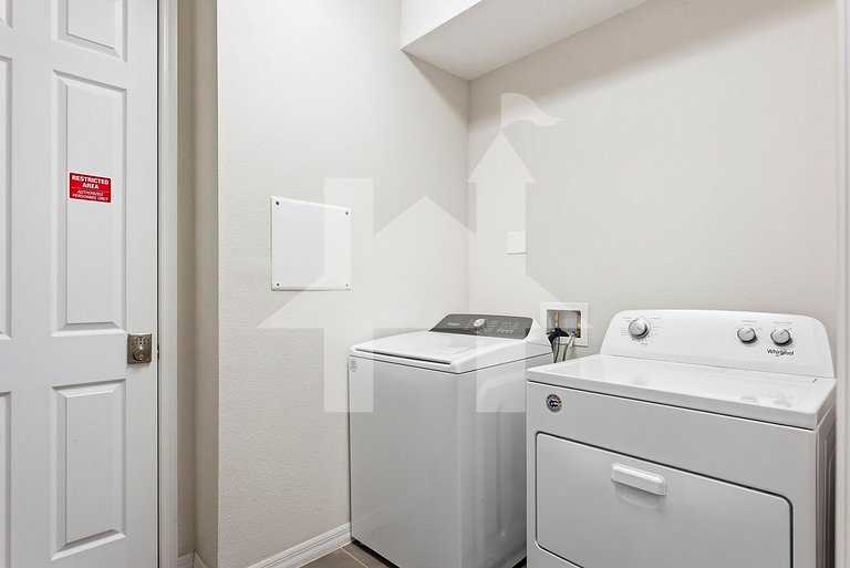 Vacation Home Near Disney - 9 Bedrooms