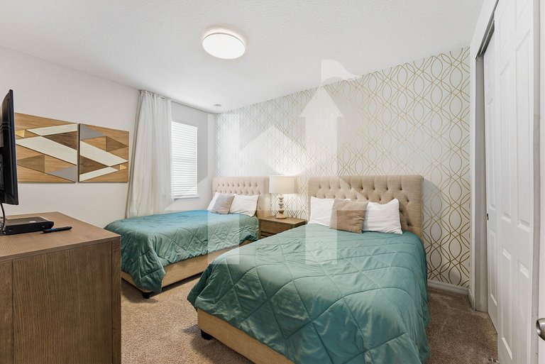 Vacation Home Near Disney - 9 Bedrooms