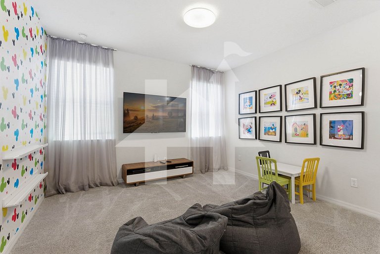 Vacation Home Near Disney - 9 Bedrooms