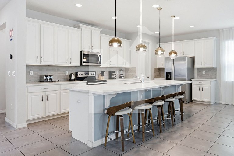 Vacation Home Near Disney - 9 Bedrooms