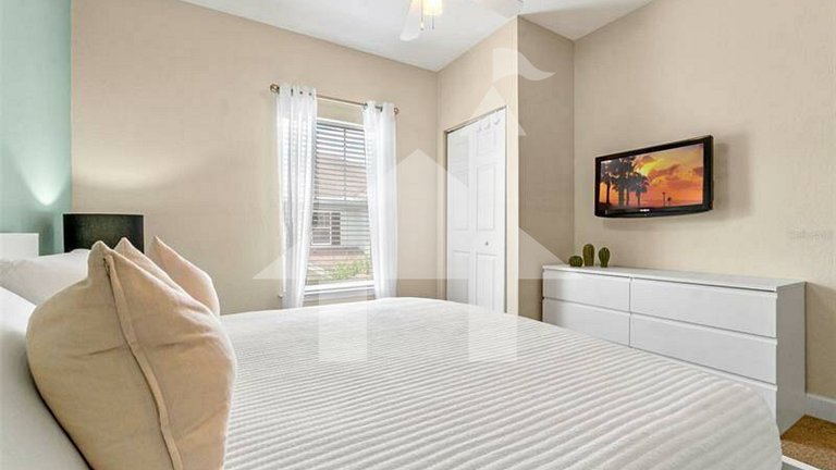 Vacation Home Near Disney - 3 Bedrooms