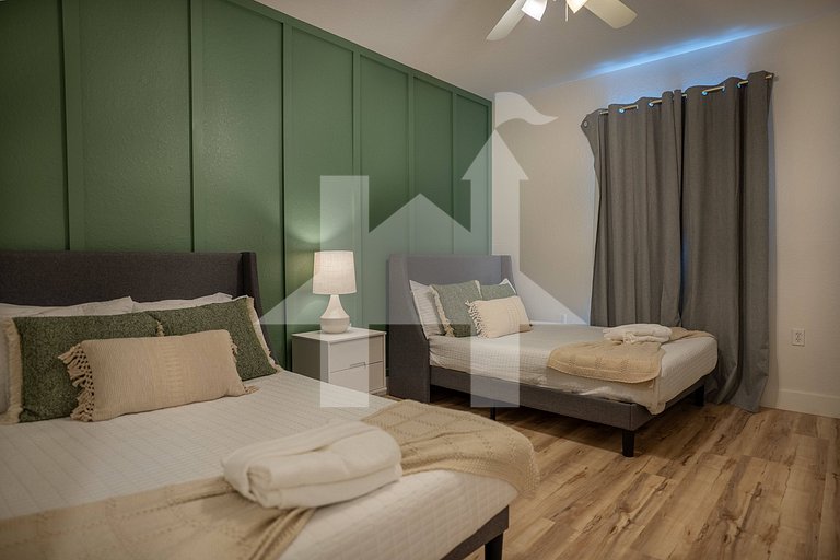 Vacation Home Near Disney - 3 Bedrooms