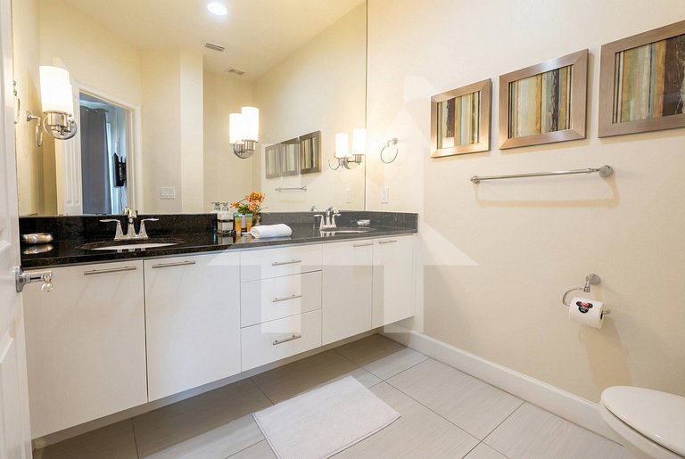 Vacation Home Near Disney - 3 Bedrooms