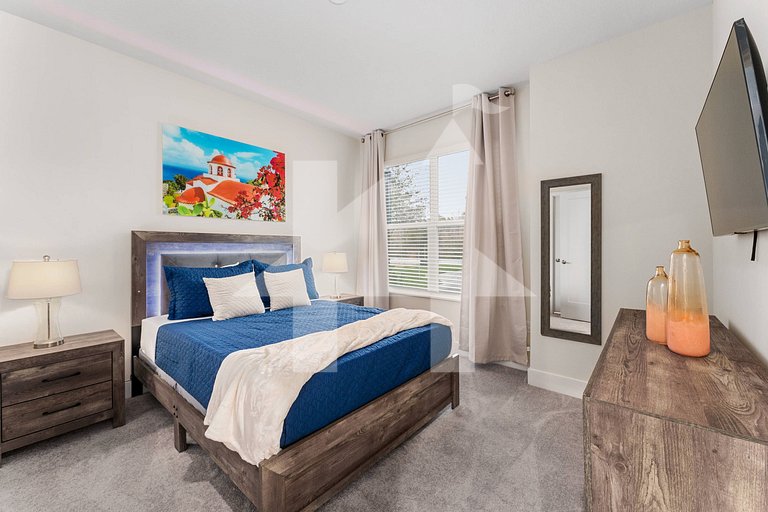Vacation Home Near Disney - 3 Bedrooms
